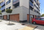 Local comercial en venta con 97m² en Laguna de Duero, Plaza Mayor foto