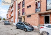 Local comercial en venta con 135m² en Tudela de Duero, Calle Enrique Granados foto