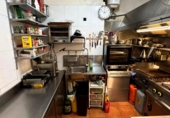 50m² restaurant for sale in Barcelona, in the area of Les Corts photo