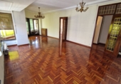 170m² bureau pour location à León, dans le quartier de Centre, Calle Julio del Campo, 18 photo