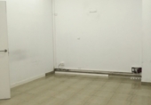 Local comercial
en lloguer
amb 120m² a Torrelavega foto